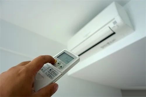 家用分体空调开机不久跳闸的原因和解决办法